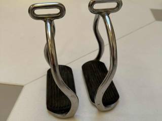 Strzemiona podwójnie asymetryczne czarne wkładki