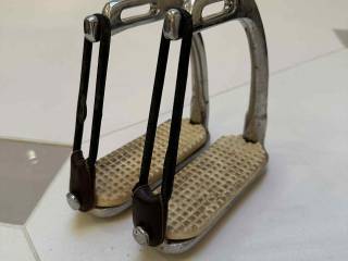 Strzemiona bezpieczne Royal Steel 12 cm