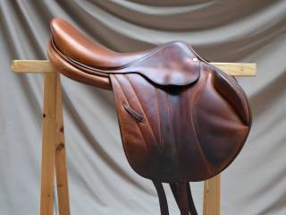 Butet Monoflap siodło skokowe 17,5 (S) M dla długiej nogi