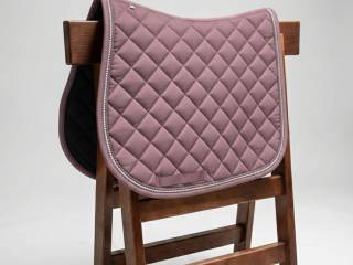 Różowy czaprak skokowy z diamencikami Groomea