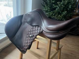 SIODLO SKOKOWE 17, 5 DAW MAG CARO