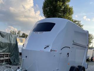 Przyczepa na 2 konie Ramzes C3