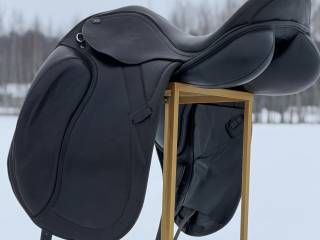 prawie nowe siodło ujeżdżeniowe premium PDS integro w pełni modułowe wymienne łęki terlica karbon 17 cali jak fairfax worldclass