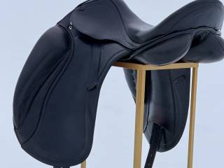 Siodło ujeżdzeniowe monoflap PDS ESCAPADO proffesional dressage solutions by Carl Hester wymienne łęki modułowe 17 cali