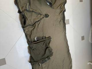 Derka siatkowa Shires Three Crown Horseline z kapturem/szyją 145 cm oliwkowa