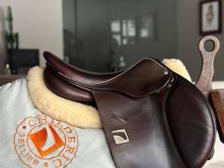 37. 2022 Childeric FE 17” - francuskie siodło skokowe