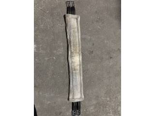 Popręg z futerkiem 105 cm