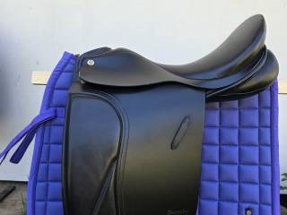 Siodło ujeżdżeniowe Cliff Barnsby Luxus Dressage