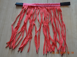 frędzle na owady, czerwone, r. cob/full, dł. naczółka 43 cm, NOWE